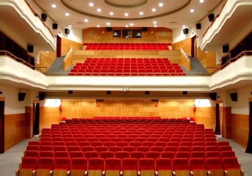O CINE -TEATRO PARAÍSO DE TOMAR, MAIS UM EXEMPLO DE DESCENTRALIZAÇÃO