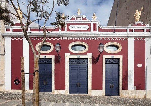 REFERÊNCIA AO TEATRO LU.CA REMODELADO
