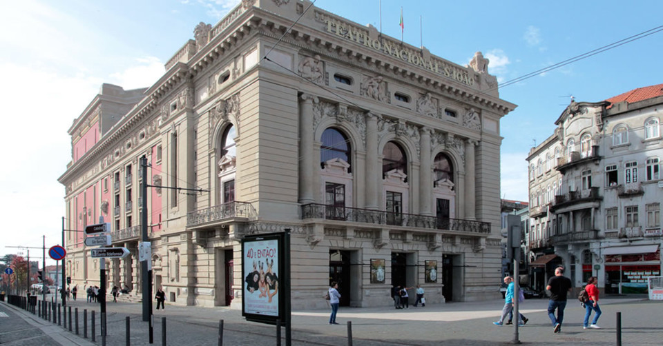 UMA VISÃO DOS 100 ANOS DO TEATRO SÃO JOÃO