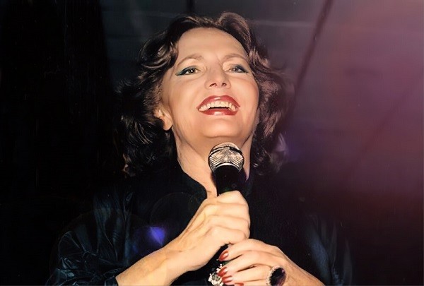 O CENTENÁRIO DE AMÁLIA RODRIGUES