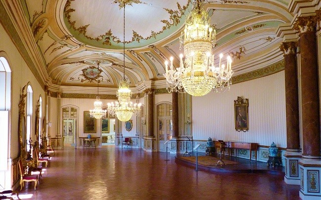 QUANDO SE CANTAVA ÓPERA NO PALÁCIO DE QUELUZ