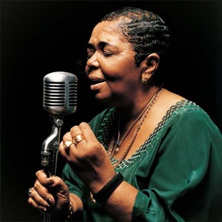 Cesaria Évora: a voz da boa esperança